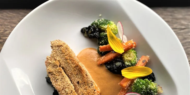 Mezinárodní či indické degustační menu: terina z kachních jater i krůtí prsa