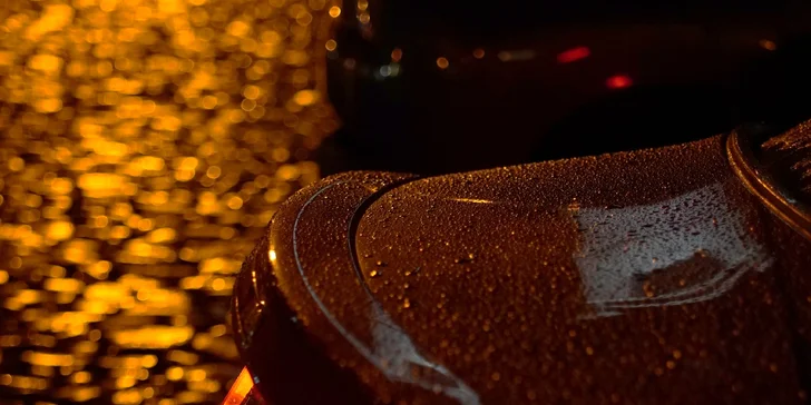 Usedněte za volant Fordu Mustang a staňte se králem silnic na celý víkend