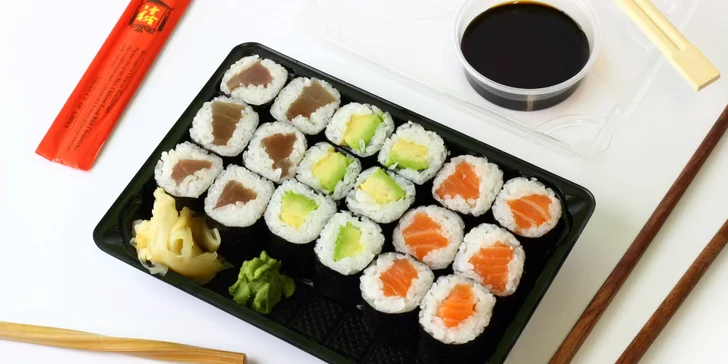 Pochutnejte si na lahodném sushi: 18–40 ks s okurkou, avokádem i lososem