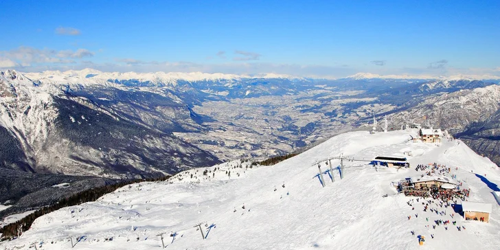Lyžovačka v italských Dolomitech: doprava, ubytování s polopenzí a skipas