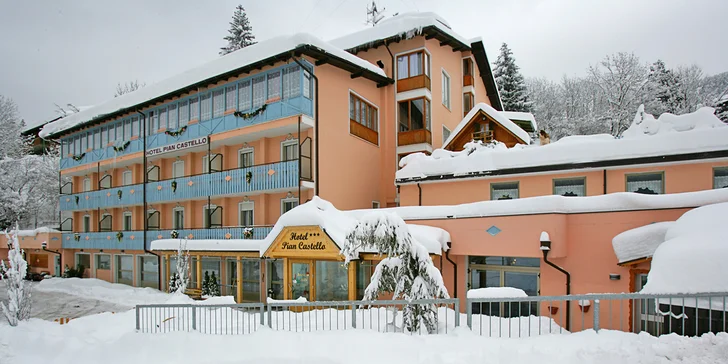 Lyžovačka v italských Dolomitech: doprava, ubytování s polopenzí a skipas
