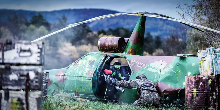 Rozlučka se svobodou či narozeninová párty v military wellness: koupací sud, paintball a spaní ve stanu