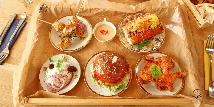 Hody pro dva ve vyhlášené hospůdce U Machů: burger, hot dog, souvlaki, stripsy, hranolky i domácí limonády