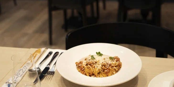 La vita italiana: italské 3chodové menu pro dvě osoby, prosecco i láhev vína