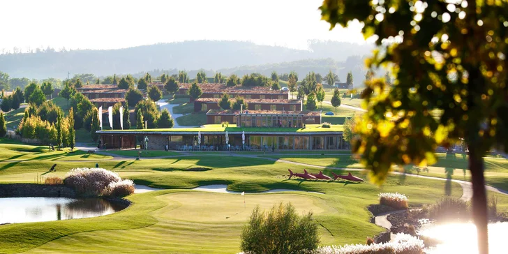 Zažijte poprvé golf a to v resortu na Ostravici, vhodné jako první setkání s touto hrou: pro 2 nebo 4 osoby