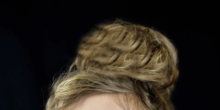 Večerní líčení na plesy a další akce nebo fotomake-up ve Studiu Visage Anděl
