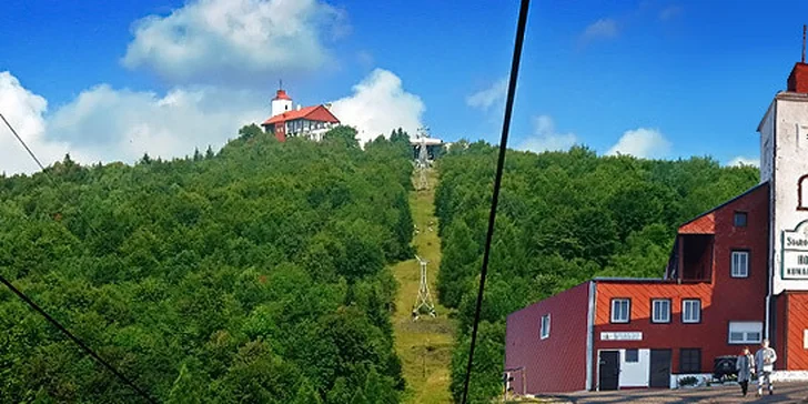 999 Kč za tři dny pro DVA v horském hotelu Komáří vížka. V blízkosti ski areál, termální koupele i unikátní lanovka. Zážitek pro romantiky a turisty!