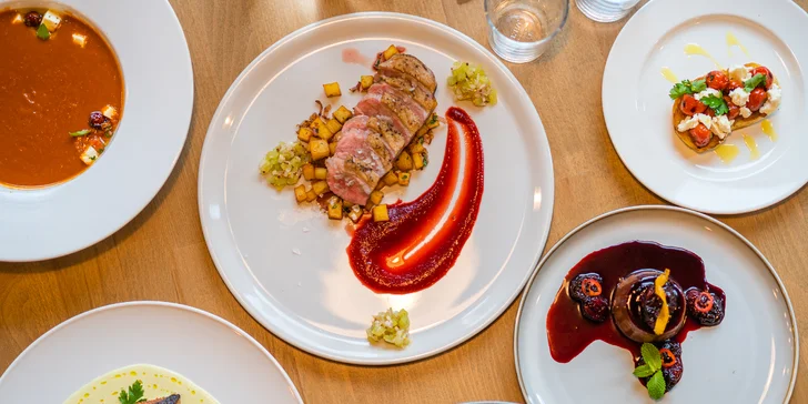5chodové degustační menu pro dva: kachní prso či pstruh, krevety, rajská polévka, panna cotta