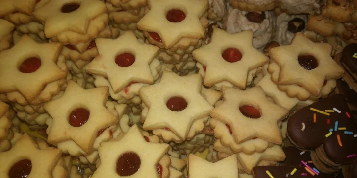 1 kg máslového cukroví na Vánoce: linecké, rohlíčky, kokosky, tlapky, šátečky a další druhy