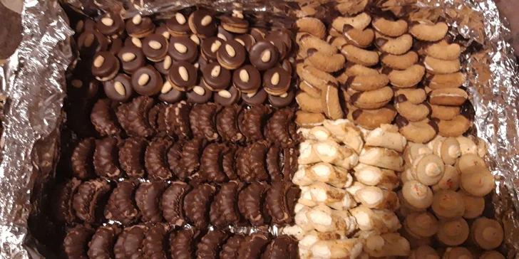 1 kg máslového cukroví na Vánoce: linecké, rohlíčky, kokosky, tlapky, šátečky a další druhy