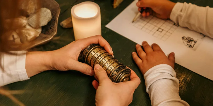 Úniková hra mrtvého korzára: Robinson Crusoe pro 2 až 5 hráčů