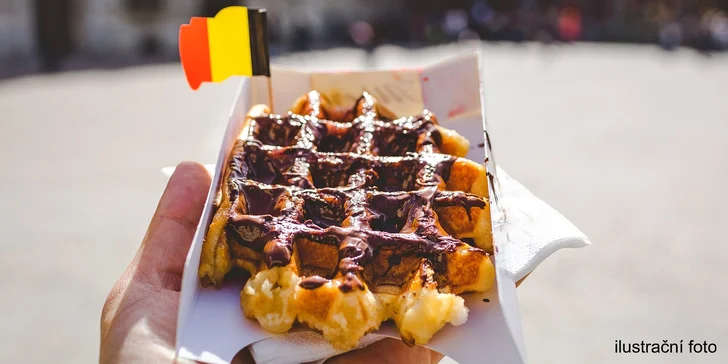 Mlsání na cestu: jedna nebo dvě bruselské vafle s nutellou do ruky