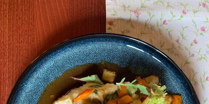 Menu o 3 nebo 4 chodech a k němu wellness, víno i degustace rumů, whisky či destilátů pro 2 osoby