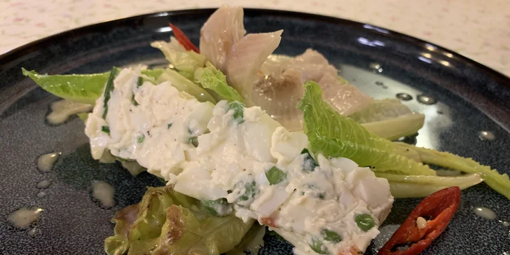 Menu o 3 nebo 4 chodech a k němu wellness, víno i degustace rumů, whisky či destilátů pro 2 osoby