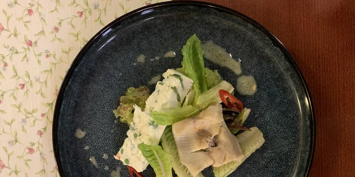 Menu o 3 nebo 4 chodech a k němu wellness, víno i degustace rumů, whisky či destilátů pro 2 osoby