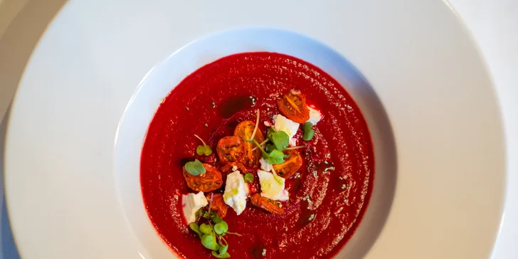 Degustační menu s pštrosím masem i 2hodinový vstup do wellness pro 2 osoby