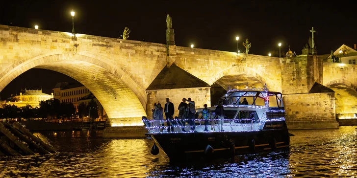 Adventní plavba s vůní svařáku na luxusní jachtě pro 10 osob