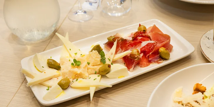 La vita italiana: italské 3chodové menu pro dvě osoby, prosecco i láhev vína