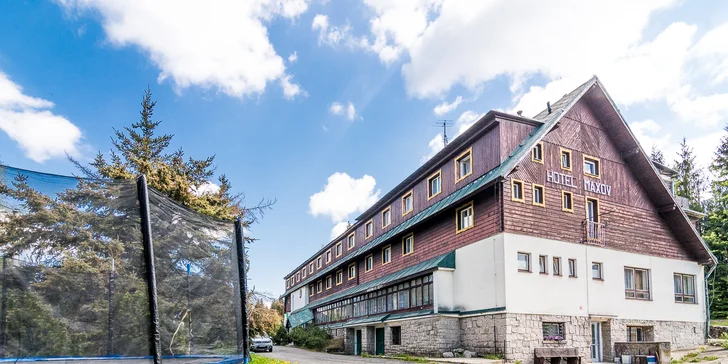 Krása Jizerských hor: 3–12denní pobyt s polopenzí a saunou