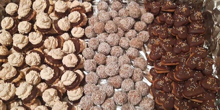 1 kg máslového cukroví na Vánoce: linecké, rohlíčky, kokosky, tlapky, šátečky a další druhy