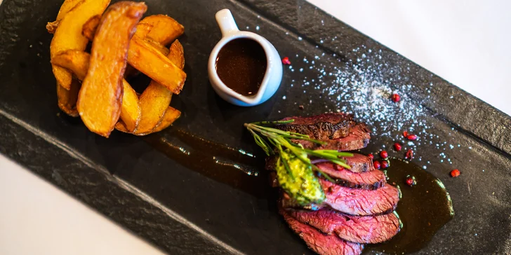 Degustační menu s pštrosím masem i 2hodinový vstup do wellness pro 2 osoby