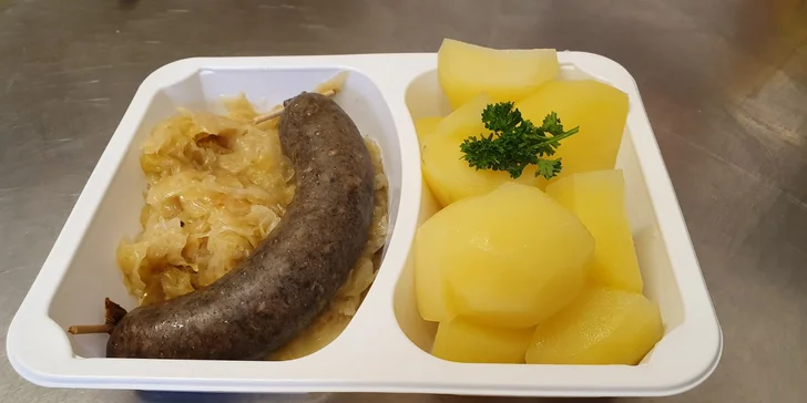 Polední menu z restaurace Zlatá štika: na výběr 2 polévky a 6 hlavních chodů