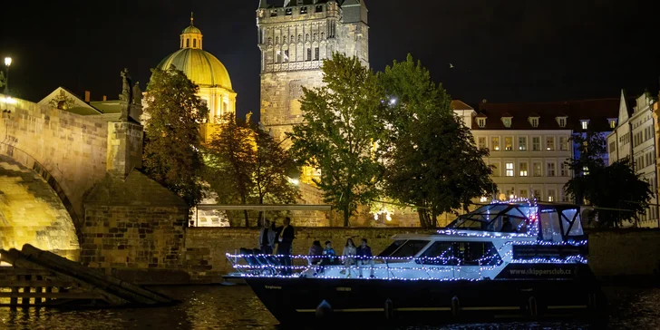Adventní plavba s vůní svařáku na luxusní jachtě pro 10 osob