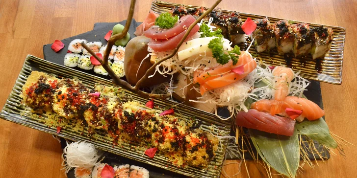 Japonská kuchyně v centru Prahy: degustační sushi set i s vínem pro 2 osoby