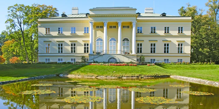 Hotel stojí jen pár minut chůze od zdejšího nádherného zámku.