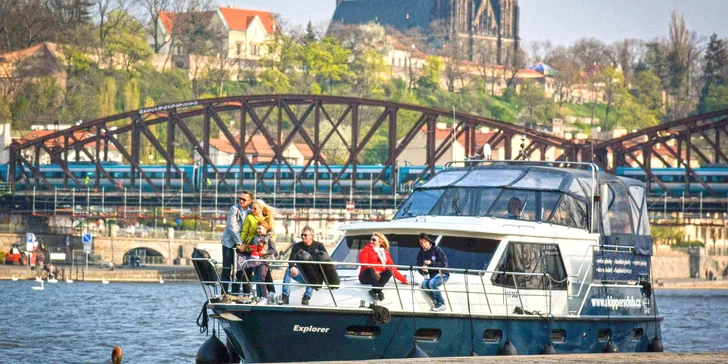 Kapitánem na zkoušku na luxusní jachtě: 1–3 hod., posádka 9 + 1 osoby