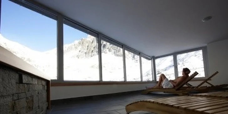 3299 za 3denní pobyt pro DVA v nejvýše položeném slovenském hotelu v Tatrách. Romantický wellness a lyžařský výlet se slevou 50 %.