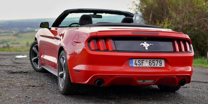 Usedněte za volant Fordu Mustang a staňte se králem silnic na celý víkend