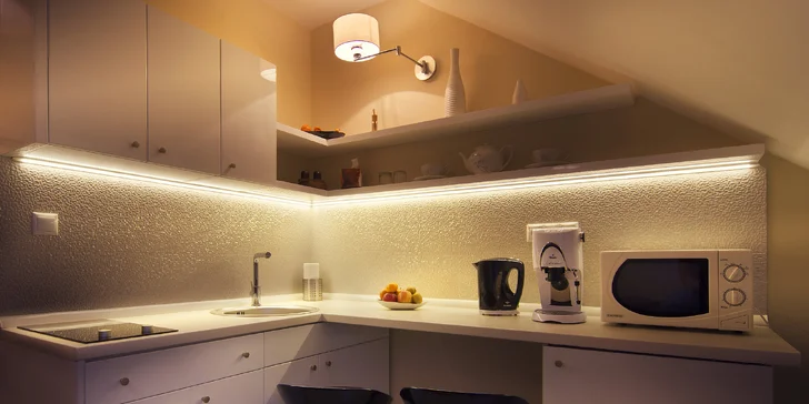 Luxusní apartmány v centru Košic: snídaní na pokoj a relax ve vířivce i sauně