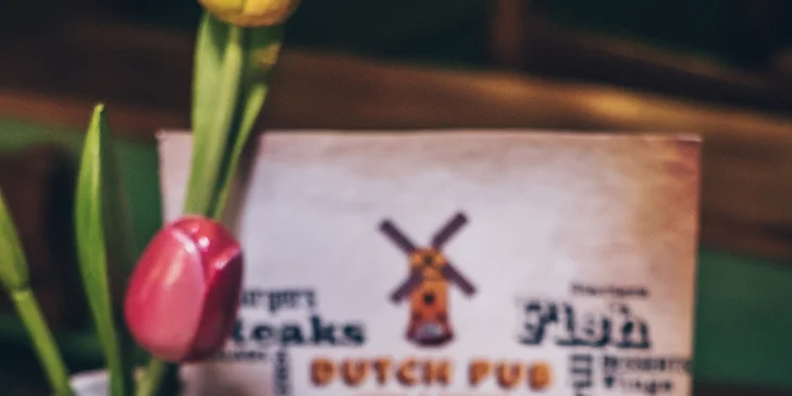 Dobrota domů: hovězí burger, hranolky a limonáda nebo pivo