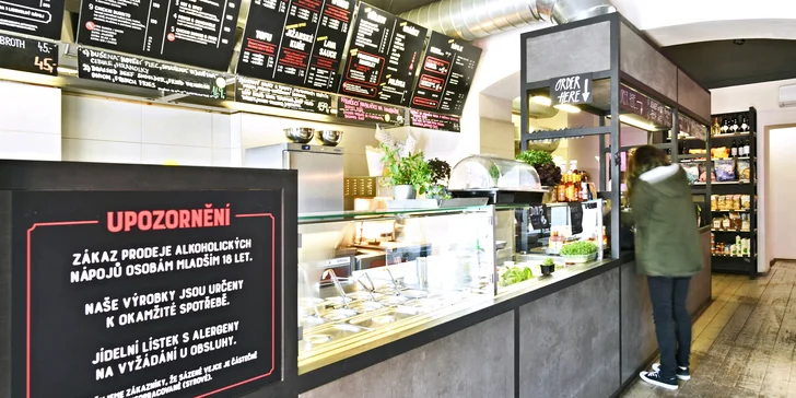 Dobroty z farmářského kuřete: stripsy, burrito nebo křídla a hranolky