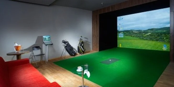 490 Kč za DVĚ hodiny na profesionálním golfovém simulátoru až pro ČTYŘI hráče! Luxusní Golf Lounge přímo u Tančícího domu se slevou až 50 %.