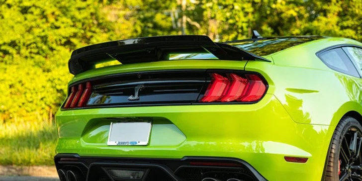Pronájem Fordu Mustang GT v Shelby paketu na 40 min. nebo až 24 hodin ve všední dny