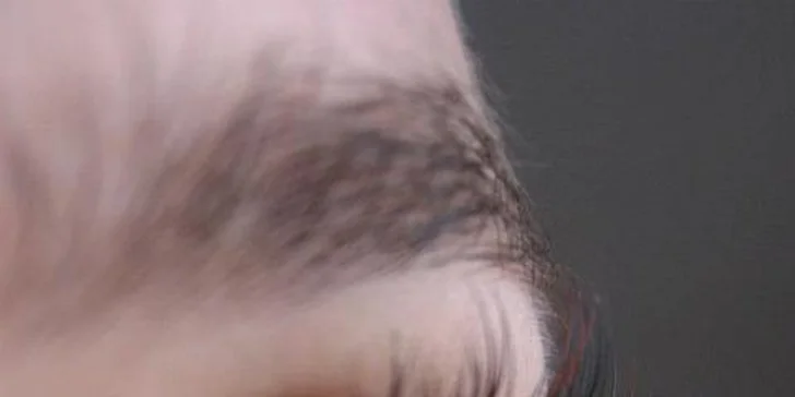 Prodloužení řas metodou řasa na řasu