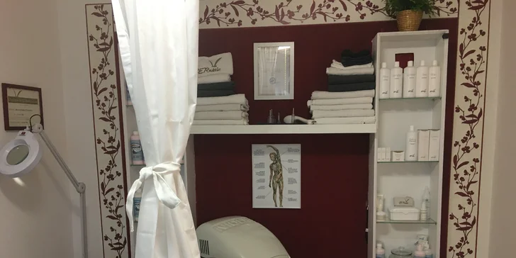 Kosmetické ošetření pleti s relaxační masáží obličeje a dekoltu