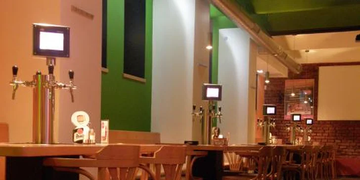 Dva obrovské hovězí PUB burgery s hranolkami