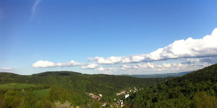 Luxusní vila pod Klínovcem: terasa s výhledem, 5 ložnic a koupelen, vybavená kuchyně