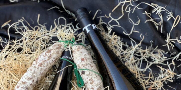 Dárkové balíčky francouzských vín a klobásek, kachního paté i sýra