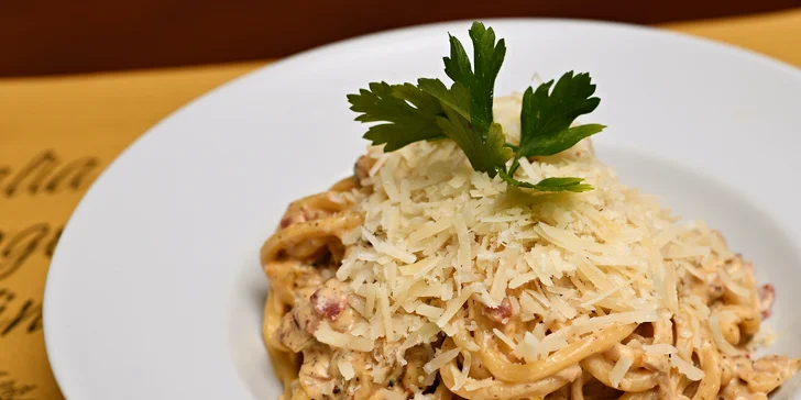 1 či 2 hlavní chody dle výběru z italské rodinné restaurace: salát, těstoviny, pizza i noky a risotta