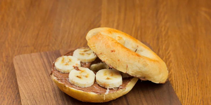 Box plný bagelů: 6 nebo 9 kousků s masem, rybou, guacamole i nasladko