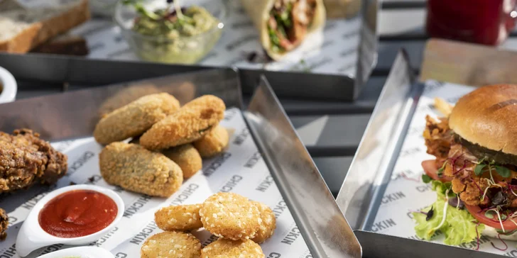 Voucher na 300–700 Kč do bistra Chickin: speciality z farmářských kuřat, přílohy i nápoje