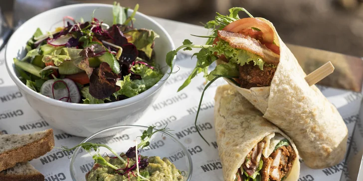 Dobroty z farmářského kuřete: stripsy, burrito nebo křídla a hranolky