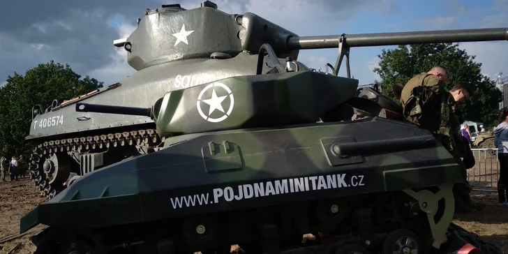 Staňte se tankistou: jízda v minitanku na 10 nebo 15 min. pro 1 osobu