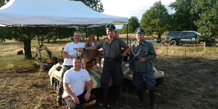 Staňte se tankistou: jízda v minitanku na 10 nebo 15 min. pro 1 osobu