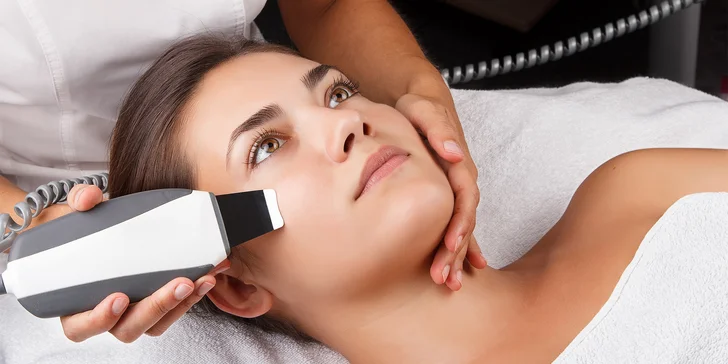 45min. relaxační masáž zad a šíje i s hodinkou kosmetického ošetření včetně ultrazvukové špachtle