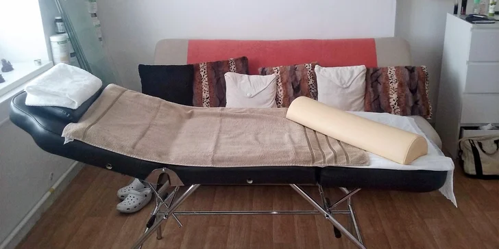 45min. relaxační masáž zad a šíje i s hodinkou kosmetického ošetření včetně ultrazvukové špachtle